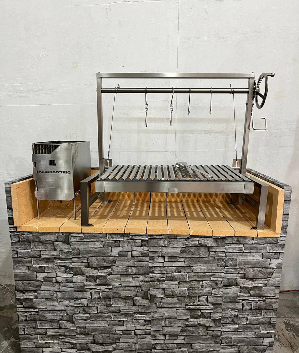 Insert Style Argentine Santa Maria Wood Fire & Charcoal Gaucho Grill - Grand Alfresco